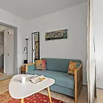 Apartment In With Wifi